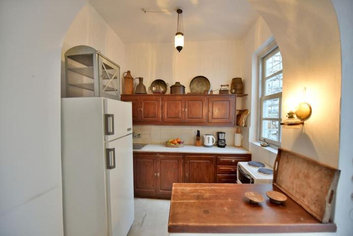 Captain's House for 2 - Historical Home Hydra 1800