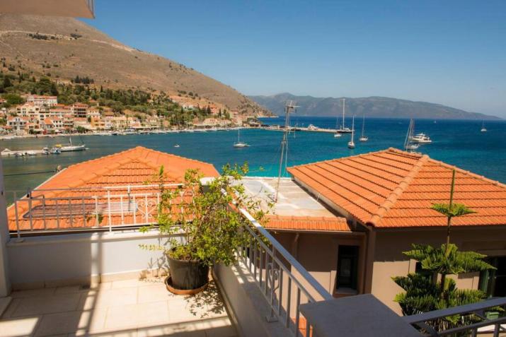 Agia Efimia seaside 2br apartment