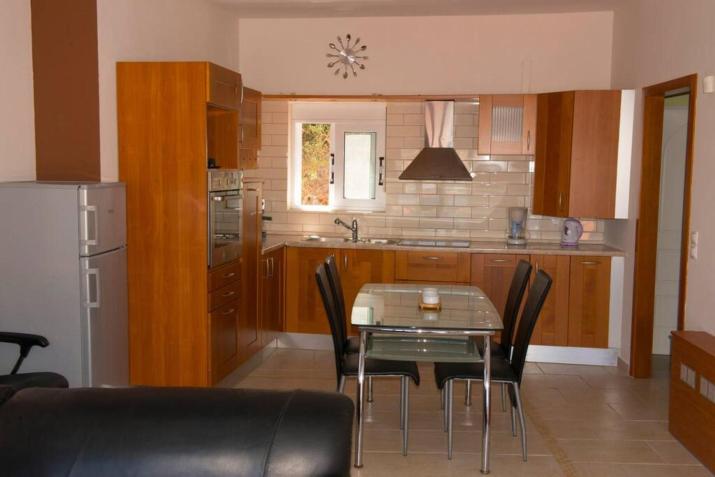 Agia Efimia seaside 2br apartment