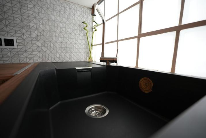 Syntagma square, 50sqm nikis luxurious apartment