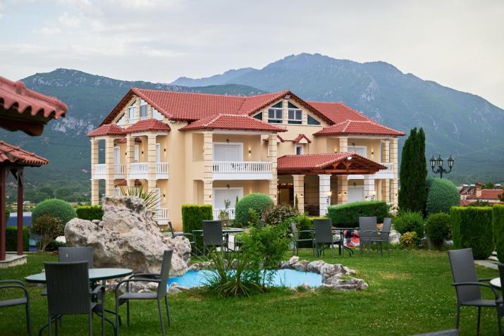Famissi Suites 1
