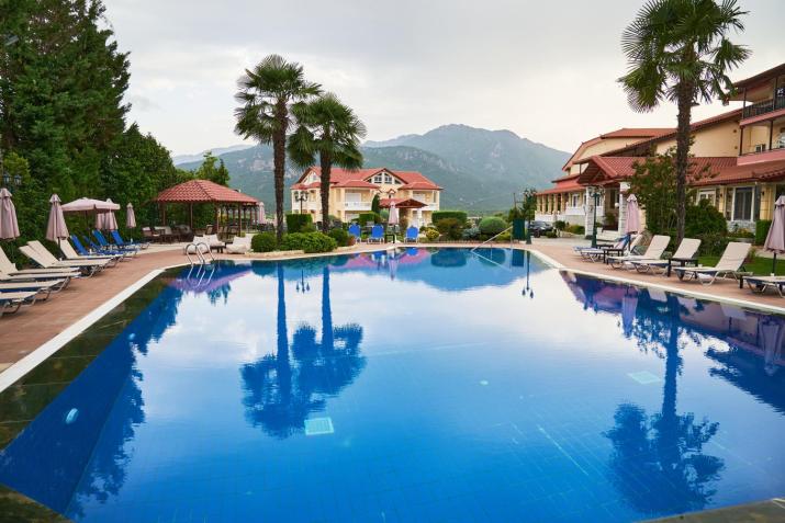 Famissi Suites 1
