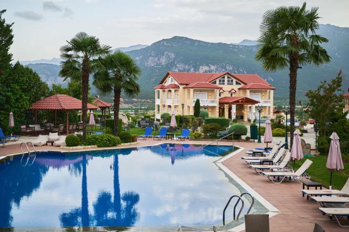 Famissi Suites 6