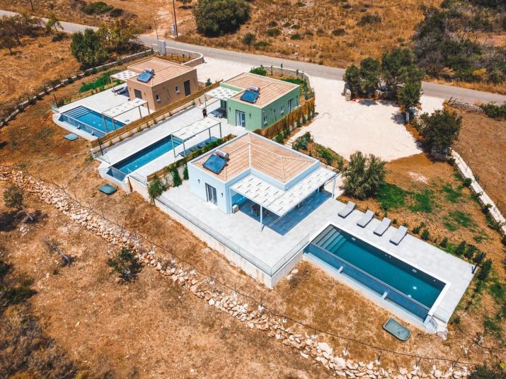MENTOROS VILLAS