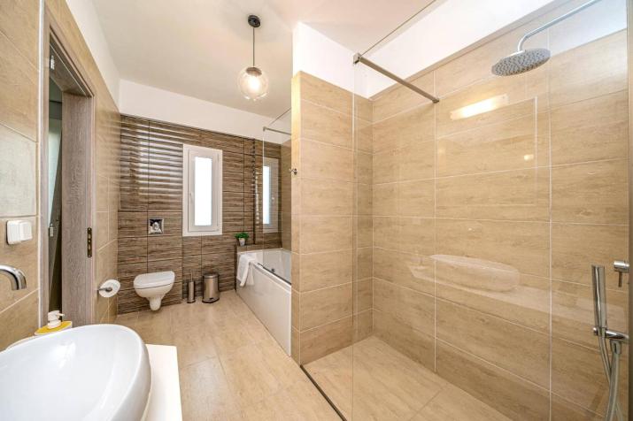 Villa Ble by Villa Plus