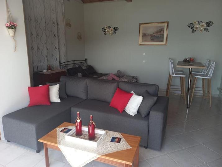Ligonari sea view apartment