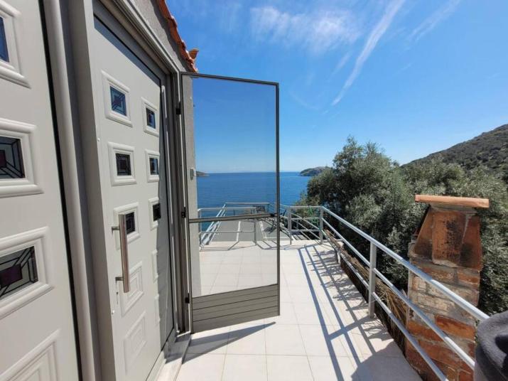 Ligonari sea view apartment
