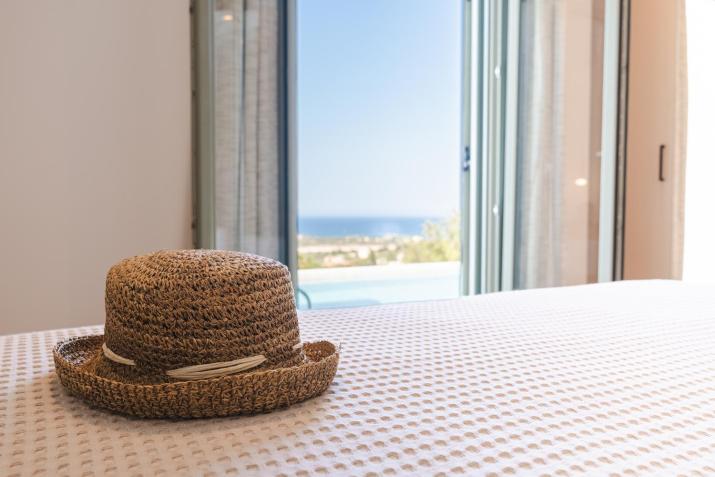 Luxury Villa Artemis Pool, Jacuzzi, Peace & Perfect Sunsets in Kefalonia