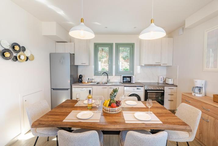 Luxury Villa Artemis Pool, Jacuzzi, Peace & Perfect Sunsets in Kefalonia