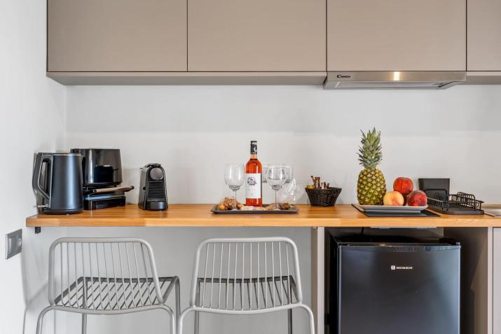 blue symphony suites apartments