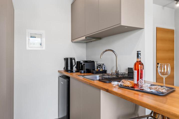 blue symphony suites apartments