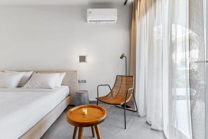blue symphony suites apartments