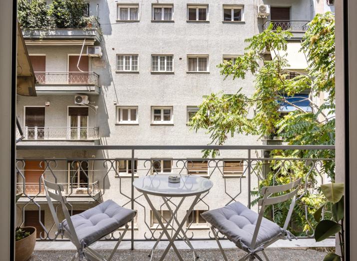 2 Bath Modern Suite Pagrati Next to Stadium