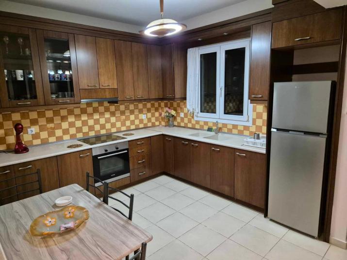 SEF2 Apartment with garden and outdoor BBQ - special late season deal