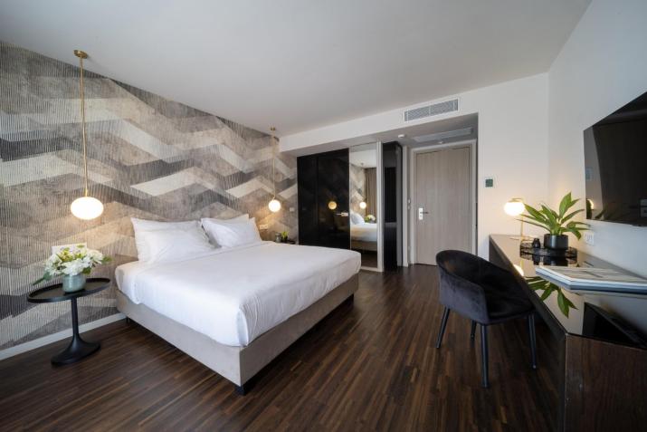 Azur Hotel