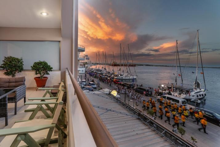 Ionis Seafront Suite