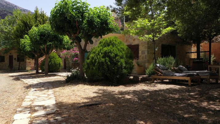 Akros Oreon Houses