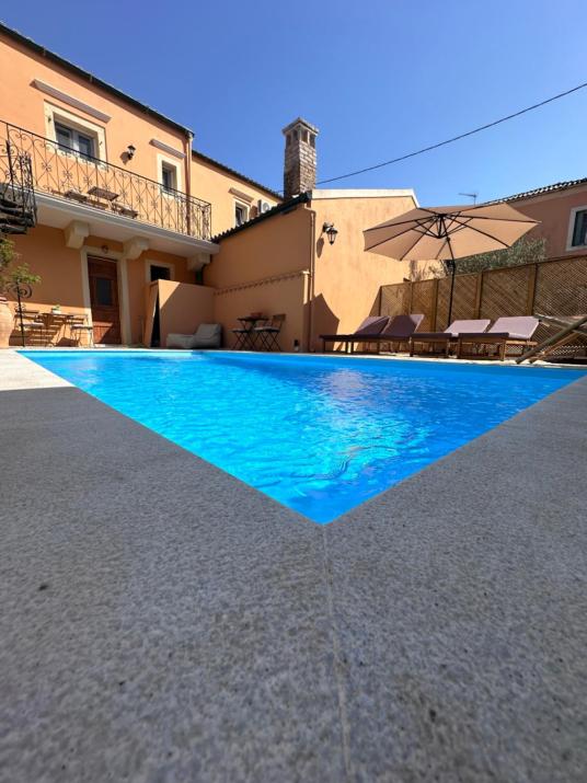 Lithari Suites