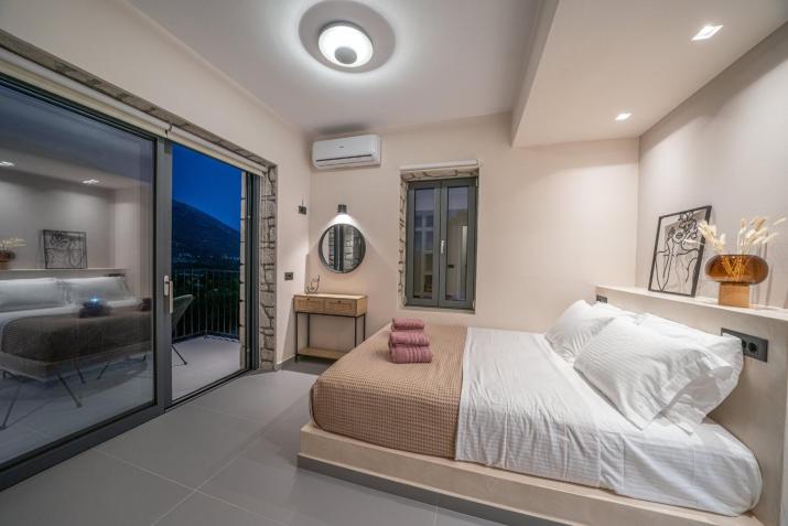 Brand New Stone Villa Aris !!