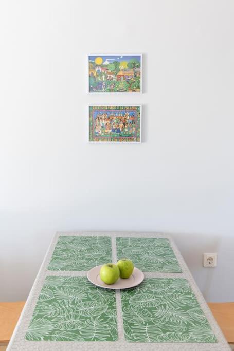 Athenian Cozy Home for 4