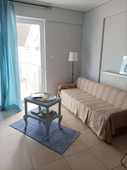 Athenian Cozy Home for 4