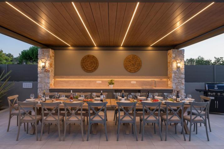 Imperium Luxury Villas-Sauna, Jacuzzi, Heated Pool & Gym-Chania