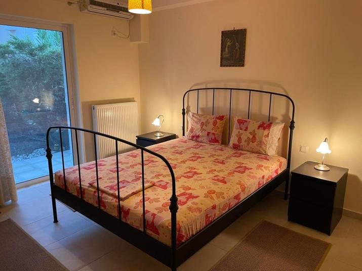 Apartment with gardens (ideal for surfers)