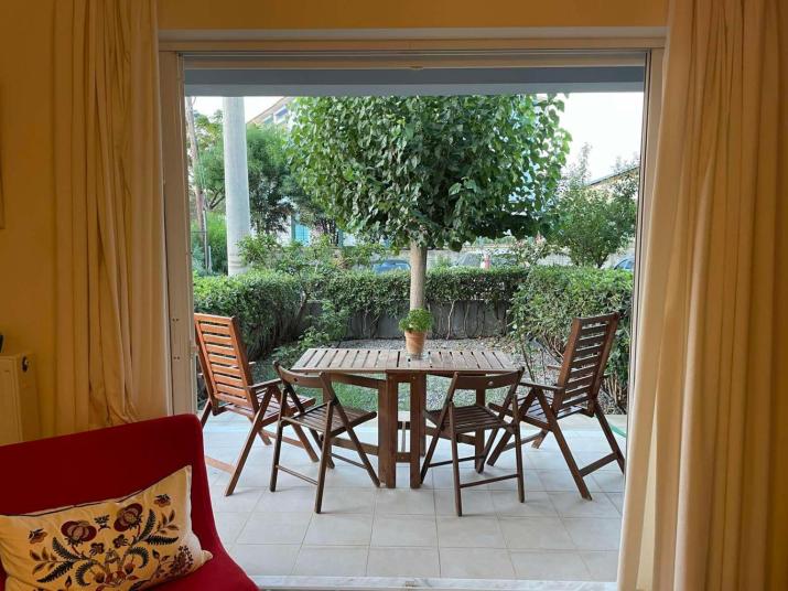 Apartment with gardens (ideal for surfers)