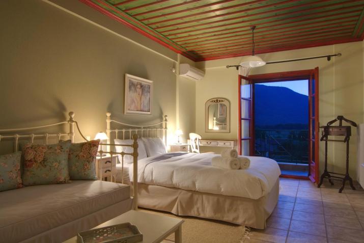 Xani Hotel