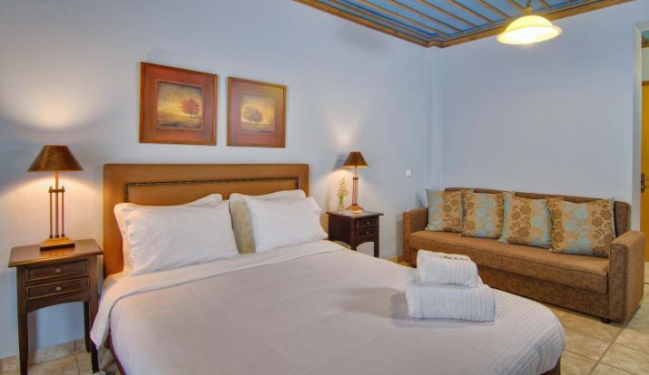 Xani Hotel