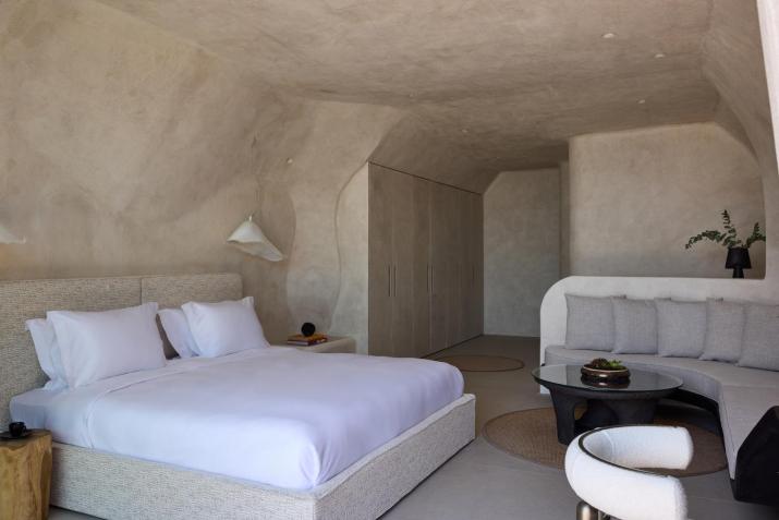 One of One Hotel
