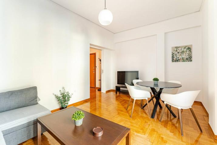 George's Cozy 60m2 Apartment 7' Metro