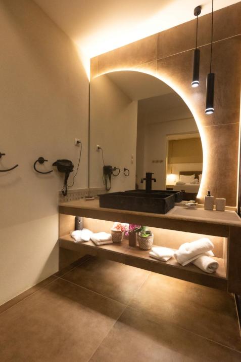 Golden City Center Suites