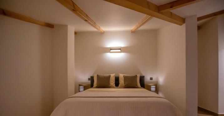 Element Suites - Yellow - Apt 2BD - Kalambaka