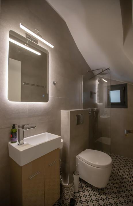 Element Suites - Yellow - Apt 2BD - Kalambaka