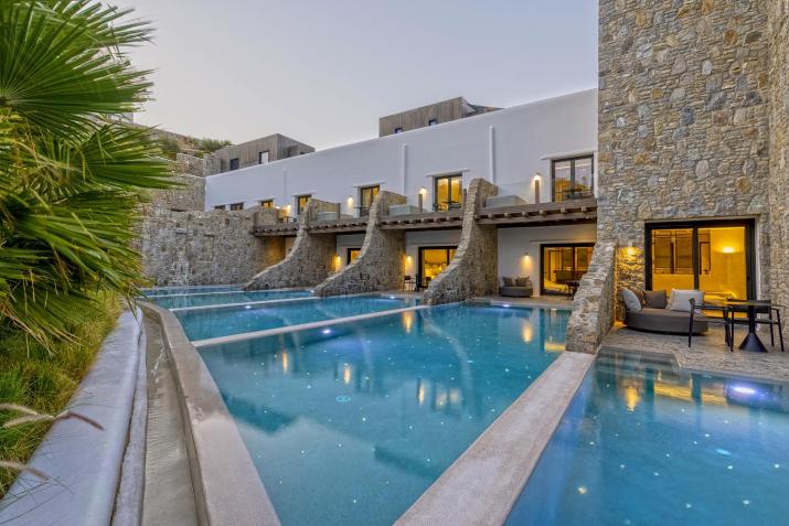 Aeonic Suites and Spa