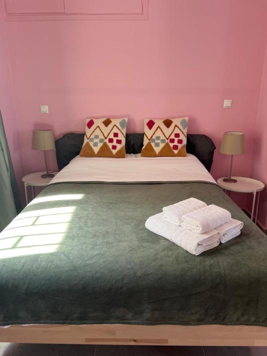 sky inn with great location wonderful Acropolis view in Neos kosmos