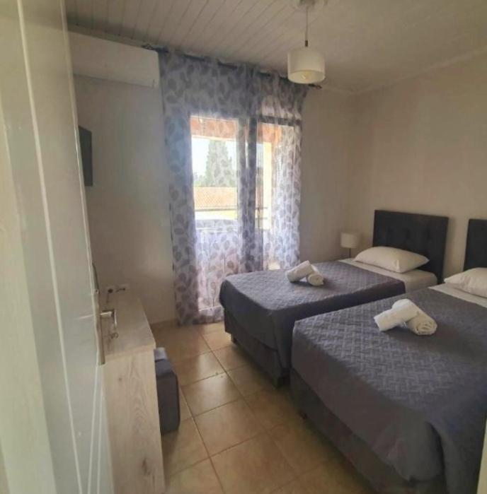BELLA De LUX APTS