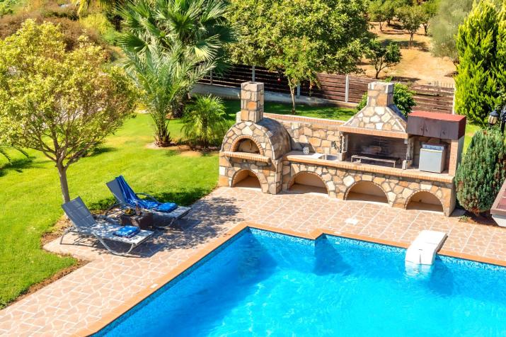 Mirsini Villa Private Pool & Jacuzzi