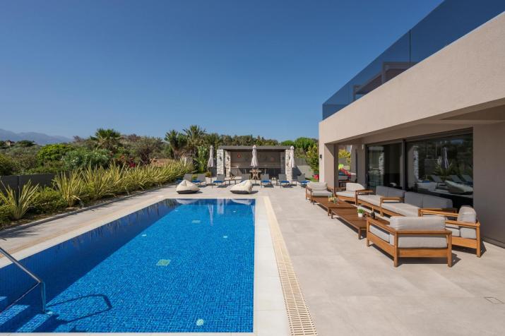 Imperium Luxury Villas-Sauna, Jacuzzi, Heated Pool & Gym-Chania