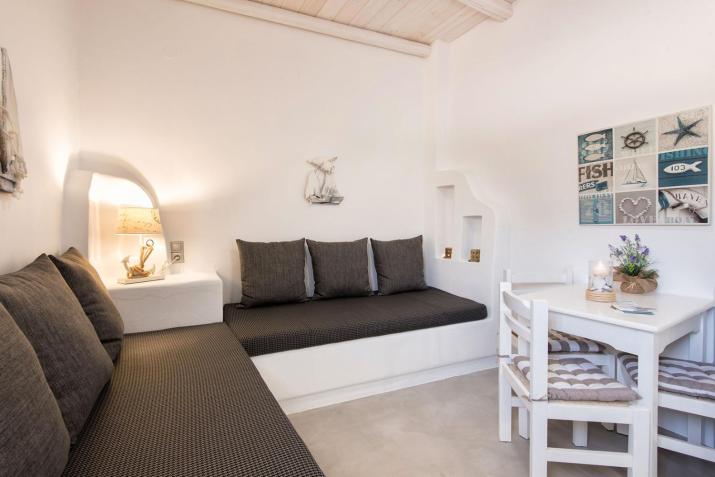 Blue Waves Suites & Apartments - To Kyma