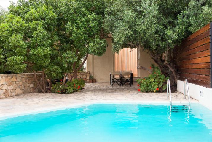 Istron Maisonettes with private pool