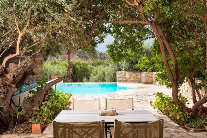 Istron Maisonettes with private pool