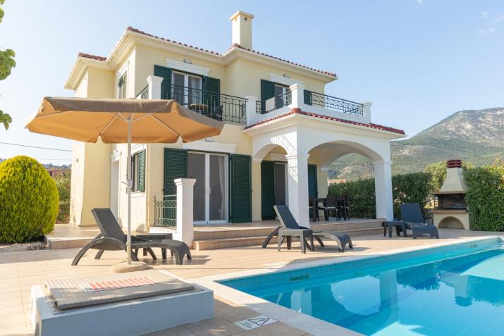 Villa Petra in Karavados