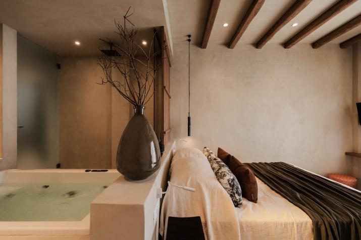 Tesoro Elegant escapes- suites