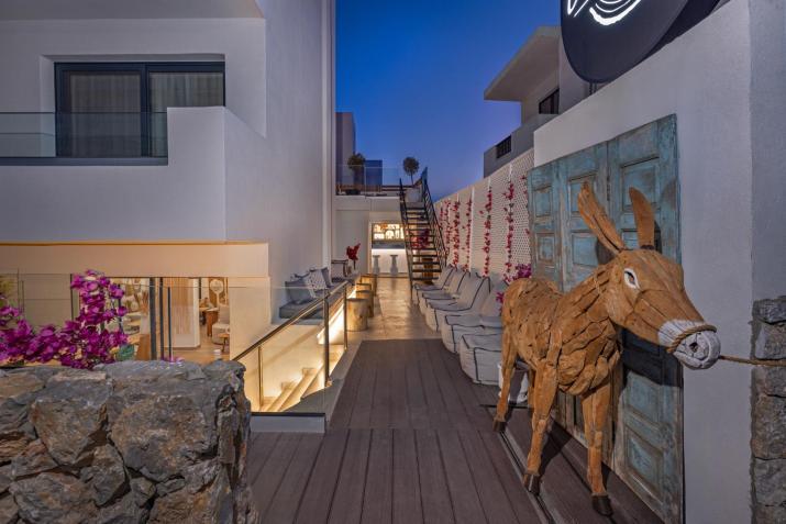 Cabana White Boutique Hotel & Suites