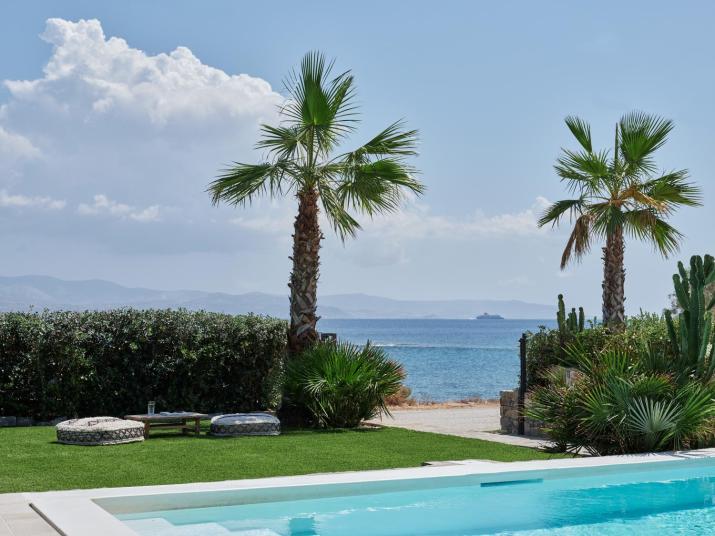 Mando Seaside Villa