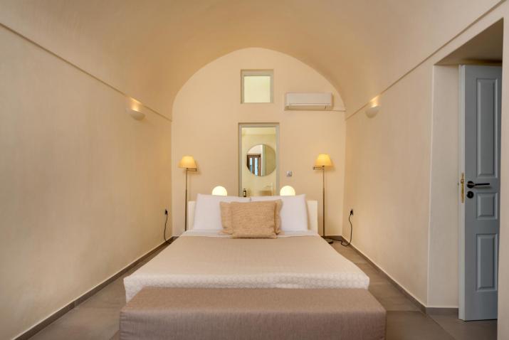 Villa Finika Santorini
