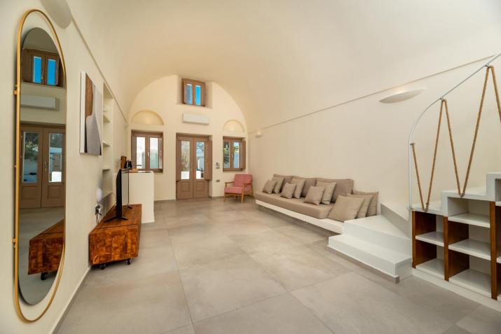 Villa Finika Santorini