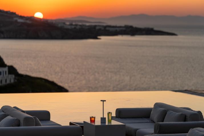 Bill&Coo Mykonos-The Leading Hotels of the World